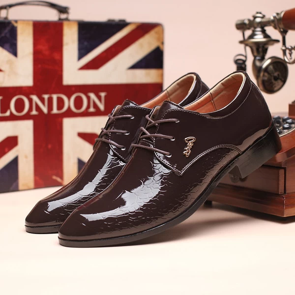New Men's Casual Pointers Fashion Trend Shoes British Men's Wedding Shoes Four Seasons Authentic Handsome Men's Shoes