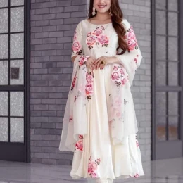 Gorgeous White Salwar Suit With Digital Print